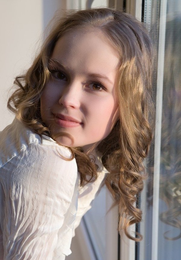 Елена, 20 лет, 6 размер груди